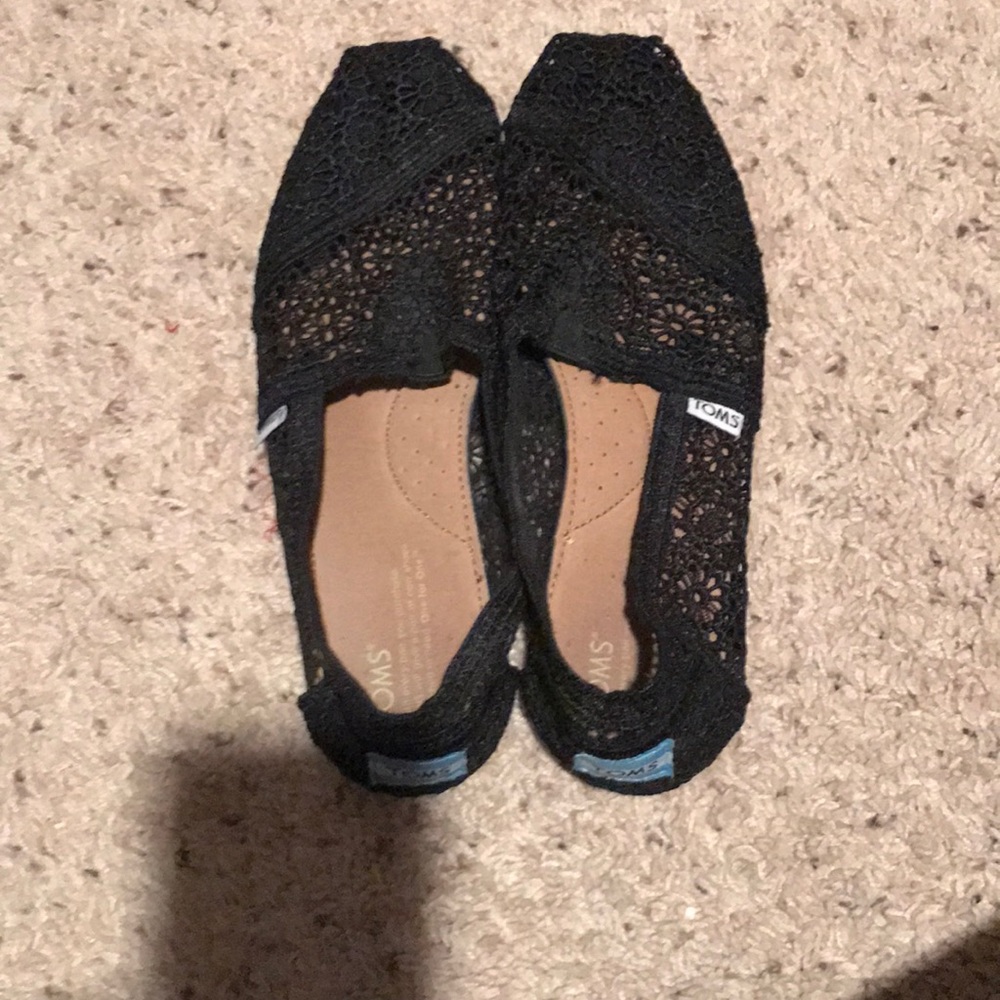 TOMS shoes